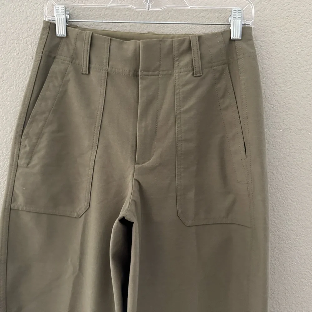 Athleta Skyline Barrel Pants 4 Olive Green Casual Sporty Minimalist Comfort Chic - Picture 9 of 14
